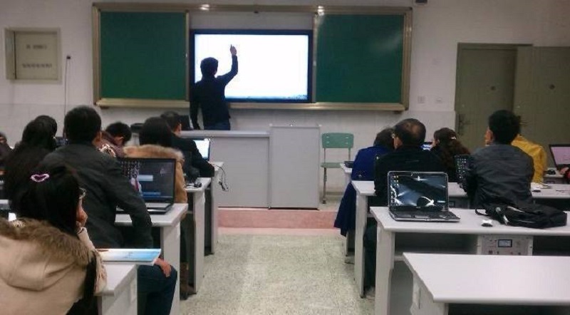 教學(xué)一體機(jī)與電子白板的區(qū)別 教學(xué)一體機(jī)與電子白板的區(qū)別